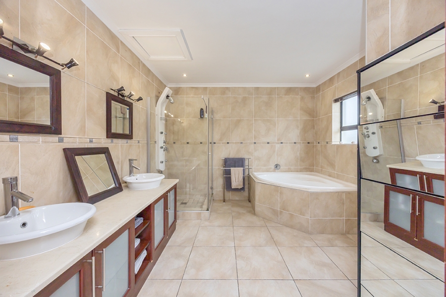 5 Bedroom Property for Sale in Big Bay Western Cape